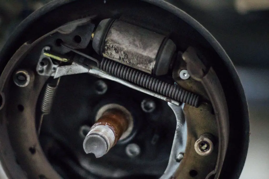 how to properly adjust drum brakes